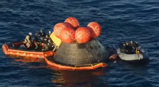 Artemis 2 astronauts splashdown