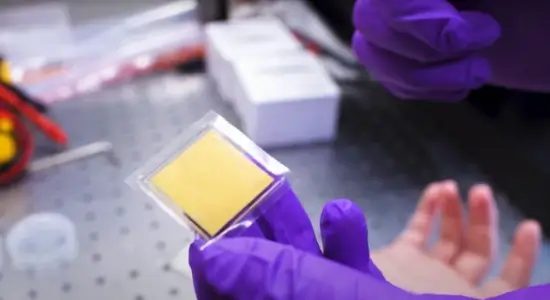 wearable stamp-sized ultrasound patch